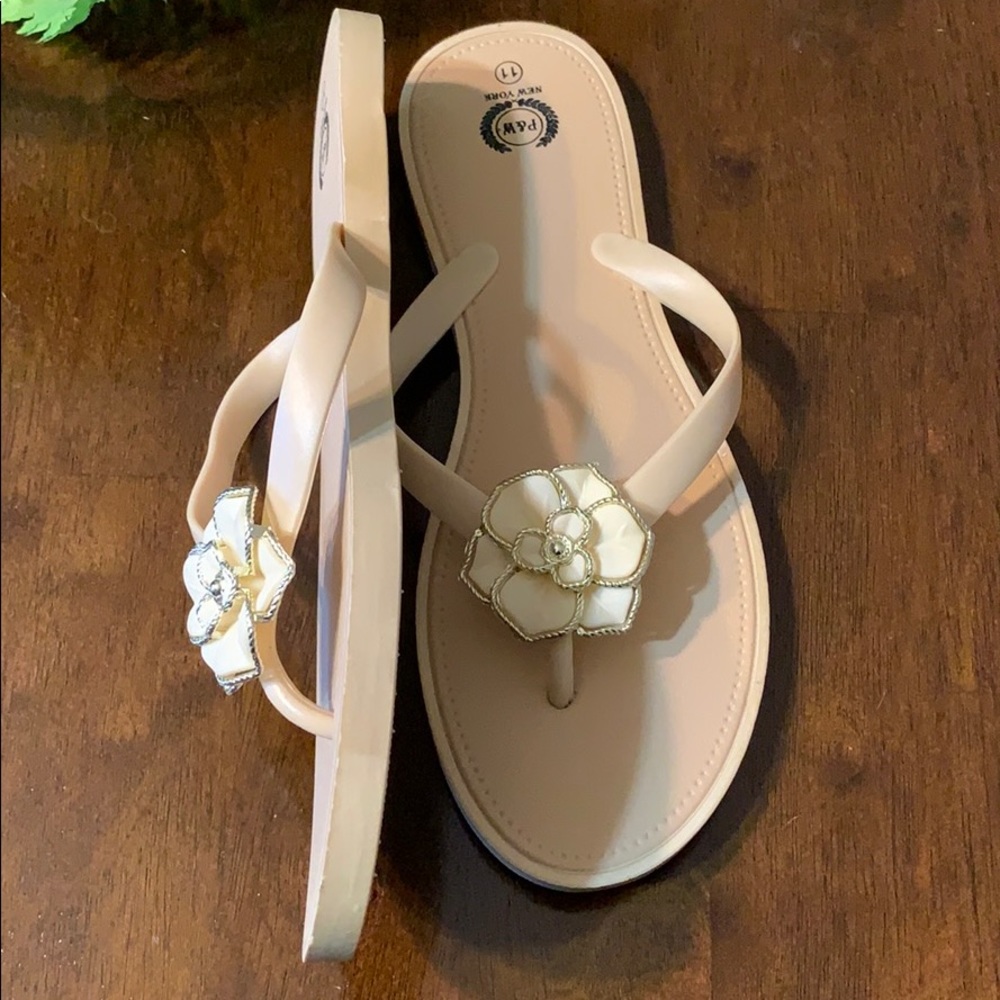 Flip Flops - Picture 6 of 8